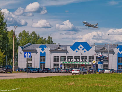 Жительница Московской области, хулиганившая на борту самолета рейса Москва - Ухта, заплатит 300 тысяч рублей