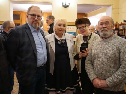 В состав правления Союза писателей России вошли Надежда Мирошниченко и Андрей Попов