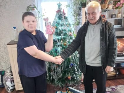 Андрей Мельник поздравил с Новым годом семью из Усть-Вымского района