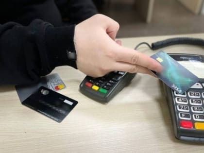 В Ухте местный житель украл деньги с карты несовершеннолетнего