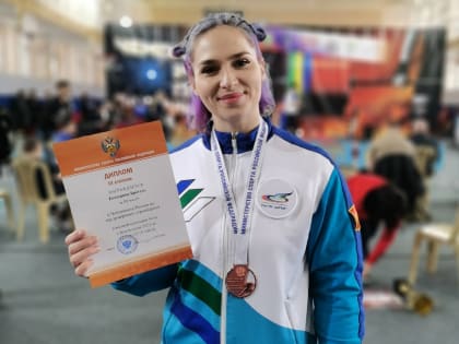Екатерина Братусь из Коми - бронзовый призер Чемпионата России по пауэрлифтингу