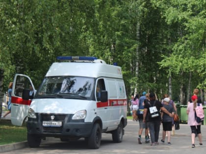 Сыктывкарскому подростку потребовалась помощь медиков из-за опухающего пальца