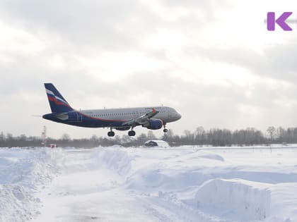 Из-за погодных условий в Сыктывкаре не смог приземлиться пассажирский самолет
