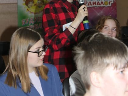 Школьники Эжвы посекретничали с руководителем Минобрнауки Коми