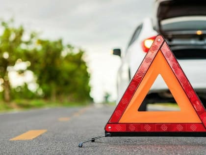 За минувшие сутки на дорогах Коми по вине водителей без прав произошло две аварии с пострадавшими