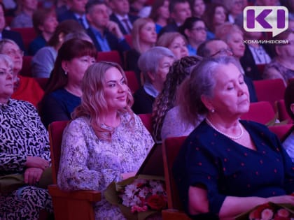 Накануне 8 марта глава Коми присвоил заслуженные почетные звания сотрудницам ведущих отраслей