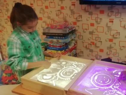 Творческий мастер-класс по песочному рисованию в библиотеке