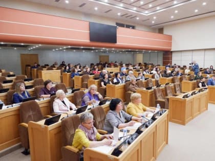 Женщины – политики Коми обсудили меры поддержки участников СВО и их семей