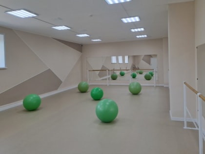 Продолжается ремонт в спортивной школе