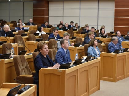 Госсовет Коми в декабре: выплаты медикам, закрытый поселок, деньги за детей и бесплатные нотариусы