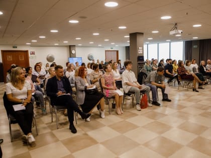 В Сыктывкаре предприниматели изучили основы продвижения бизнеса "ВКонтакте" на тренинге от "Мой бизнес" Коми