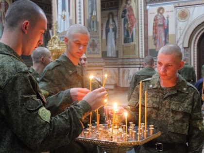 В г. Сыктывкаре военнослужащие Центра подготовки личного состава Северо-Западного округа почтили память святого великого равноапостольного князя Владимира