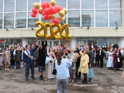 Праздник Последнего звонка для выпускников Эжвы