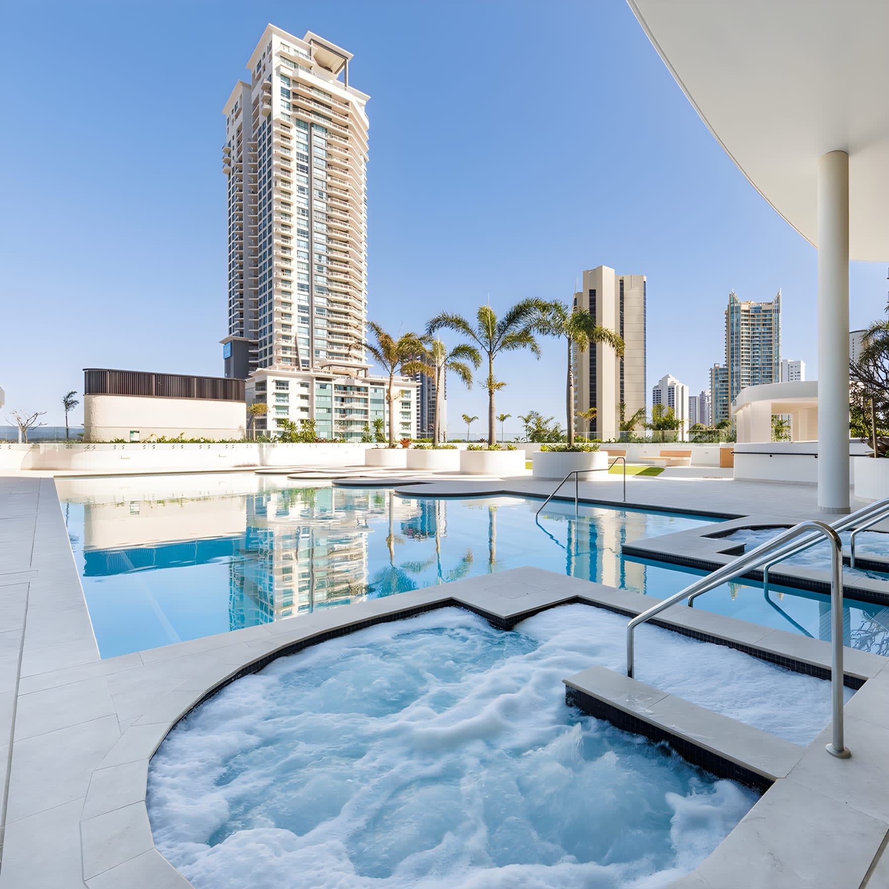 Outdoor Spa, Level 4