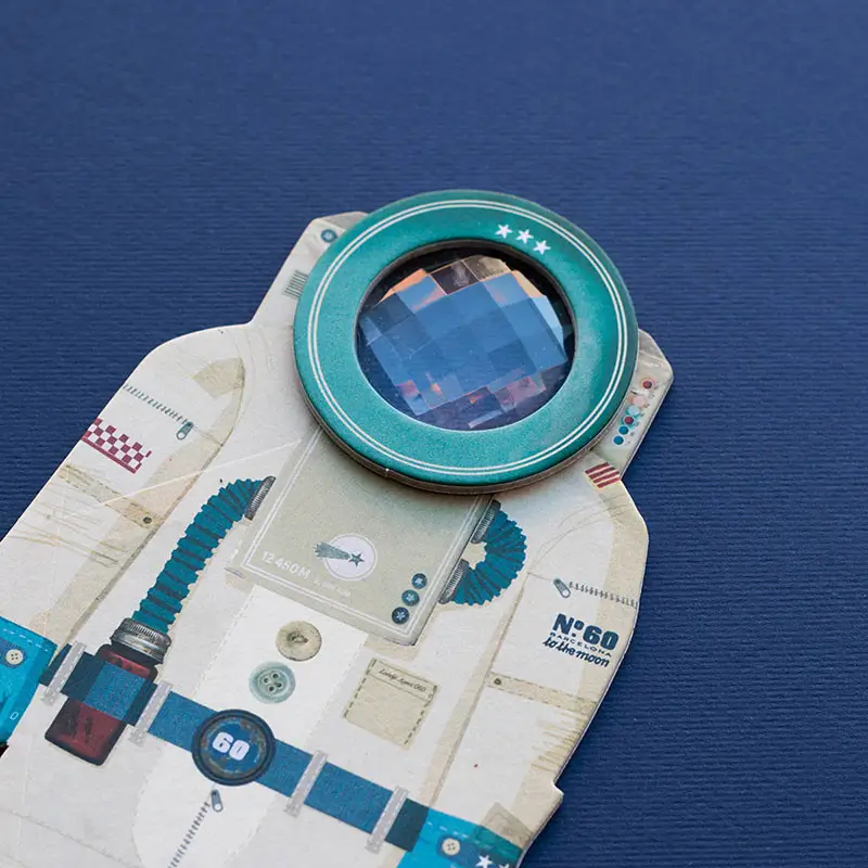 Londji-Kaleidoscopes-Astronaut_bee_eye_1_ctzx9k