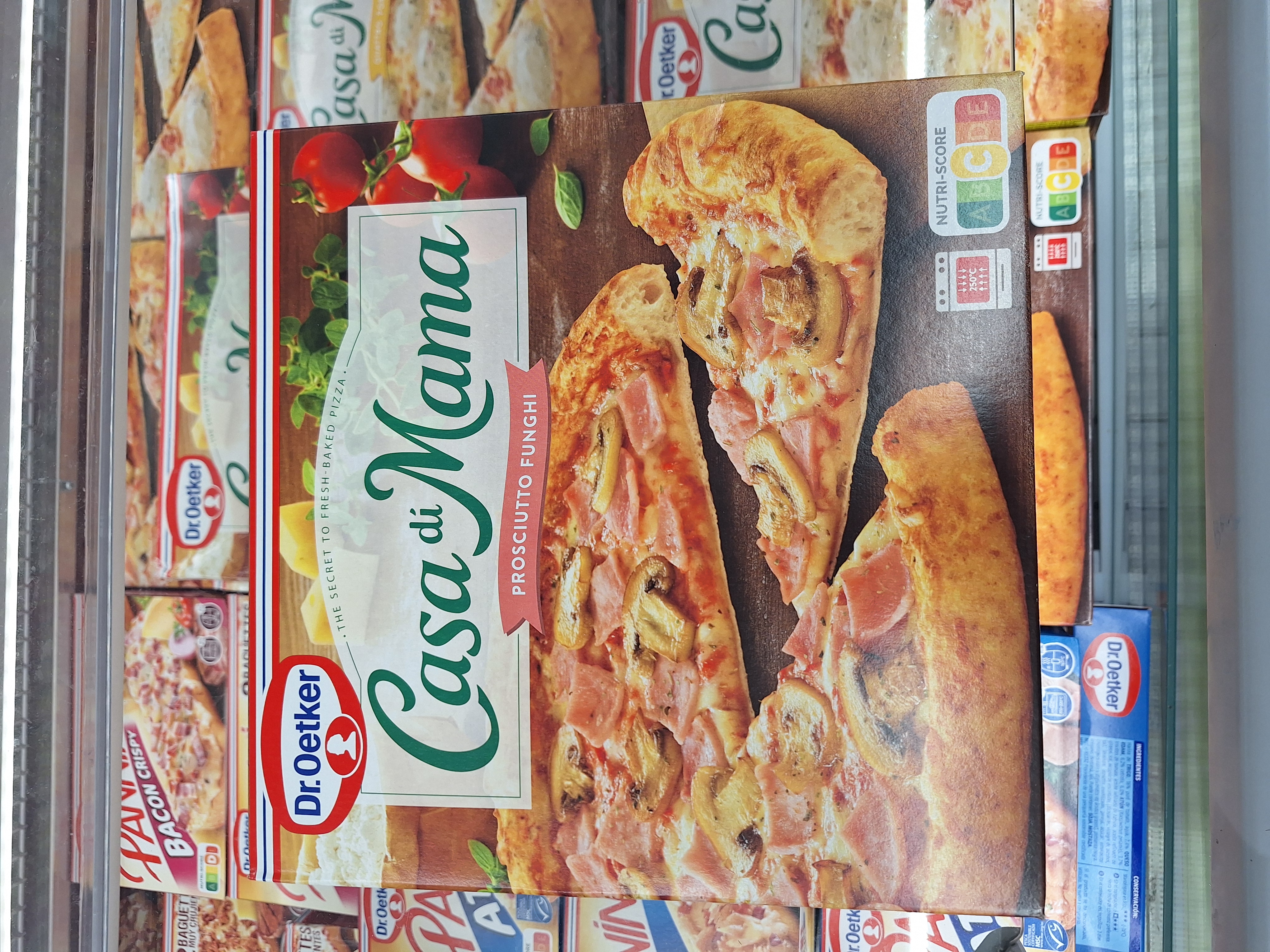 Detalle del precio y la oferta 2x3,99€ la unidad, en pizzas Casa di Mama