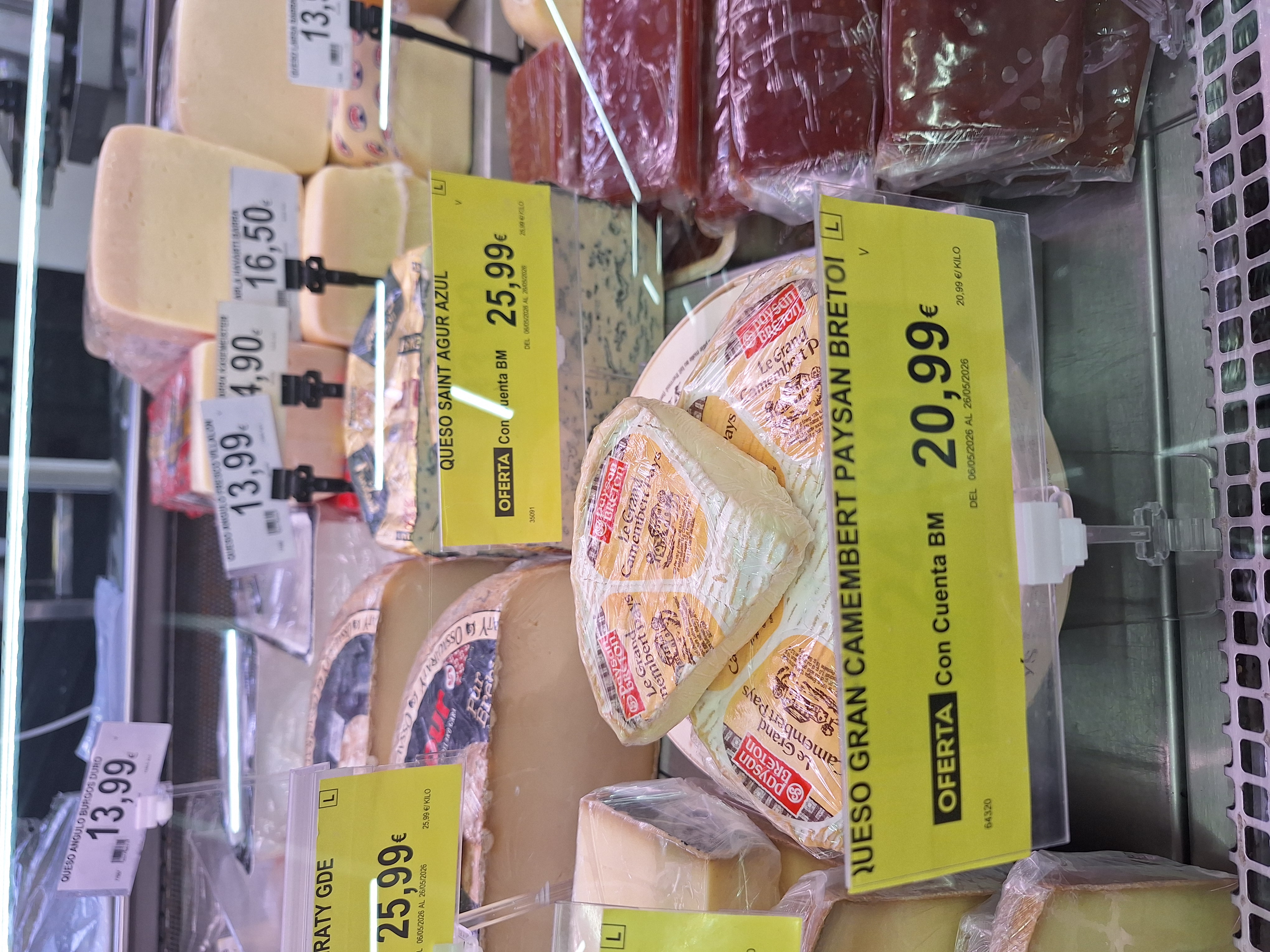 Promoción de quesos franceses en Supermercados BM