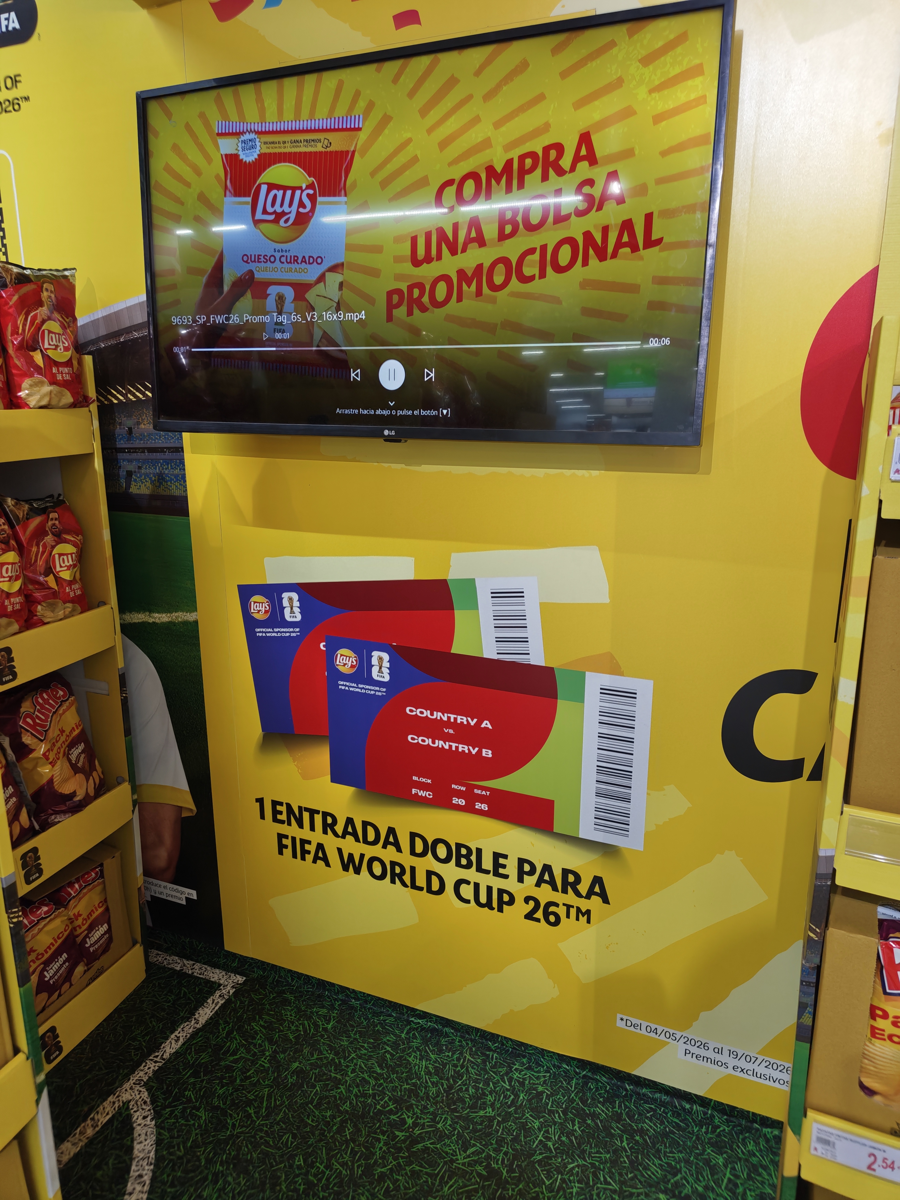 Código QR en bolsa Lay's para participar en el sorteo FIFA World Cup 2026