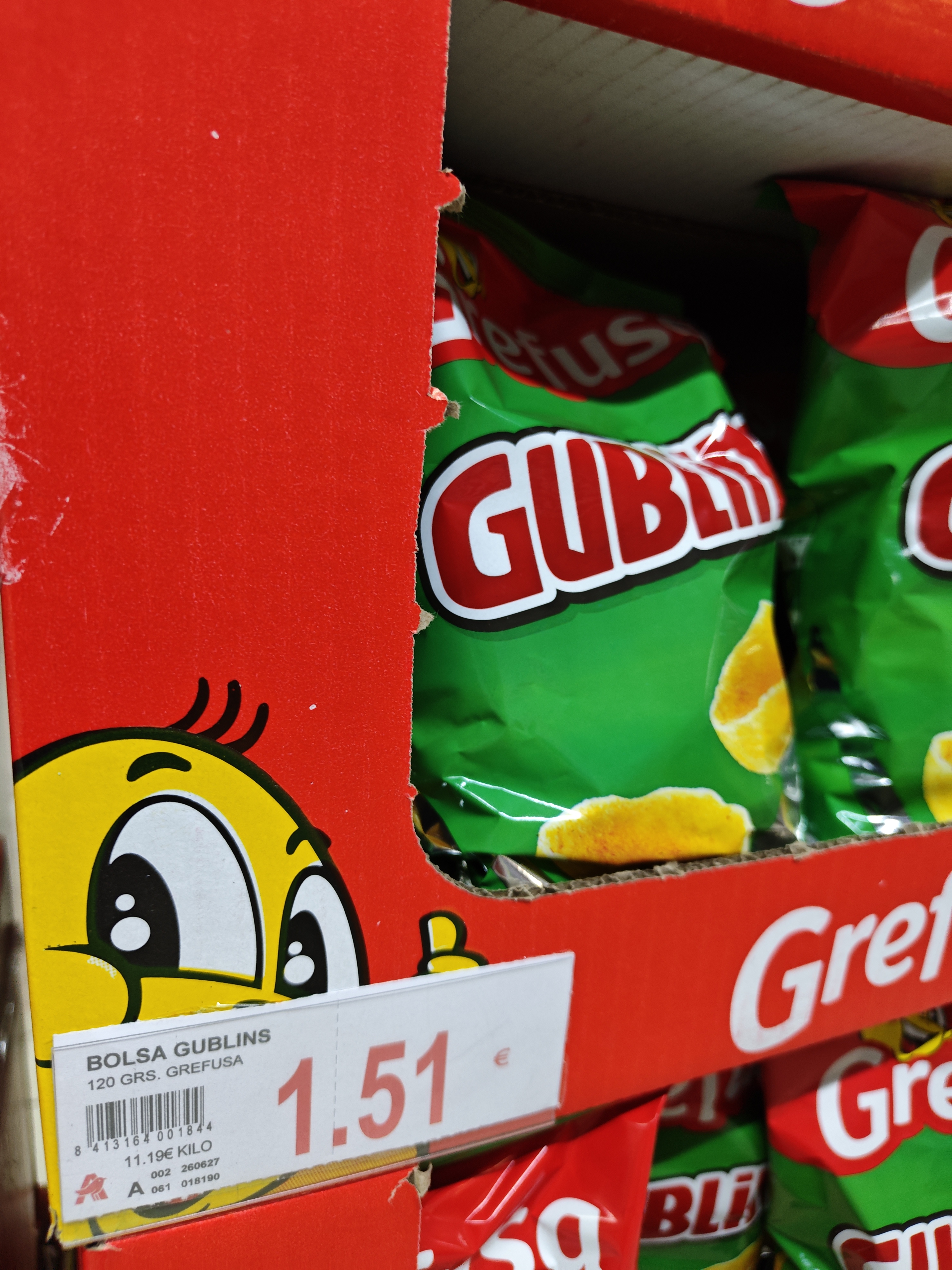 Expositor Grefusa con la promoción del sorteo de patinetes eléctricos en Alcampo