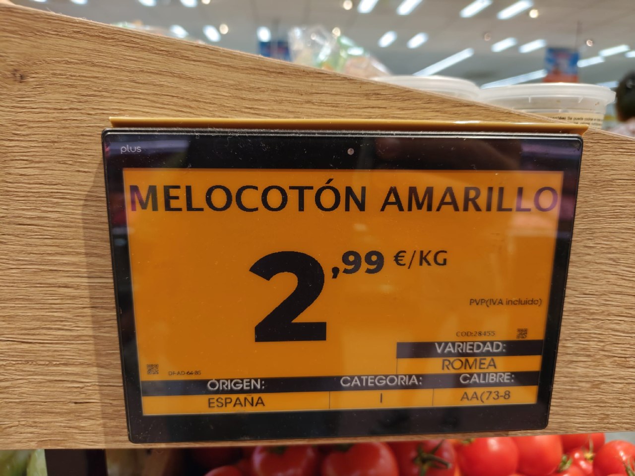 Melocotón amarillo variedad Romea en el lineal de Ahorramás a 2,99€ el kilo