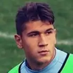 Marco Aliadisparo a la cabeza
