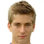 Dennis Praet headshot