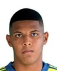 Denivys Will da Vitória Juniordisparo a la cabeza