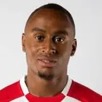 Tyreke Johnsondisparo a la cabeza