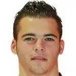 Bryan Pelédisparo a la cabeza