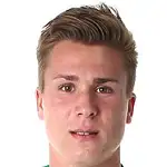 Felix Klausdisparo a la cabeza