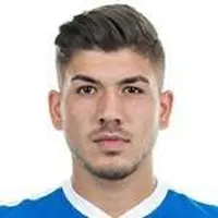 Gökhan Güldisparo a la cabeza