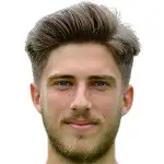 Jannik Huthdisparo a la cabeza