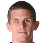 Sebastian Jungdisparo a la cabeza
