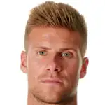 Tobias Kempedisparo a la cabeza