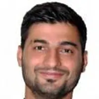 Milad Khodaeidisparo a la cabeza