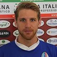 Alessandro Malomodisparo a la cabeza