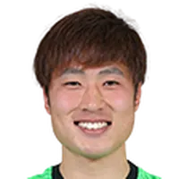 Keisuke Osakodisparo a la cabeza