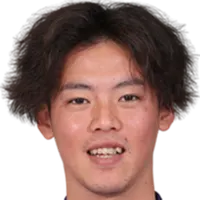 Makoto Mitsutadisparo a la cabeza