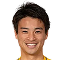 Yosuke Akiyamadisparo a la cabeza