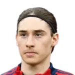 Marcelo Flores headshot