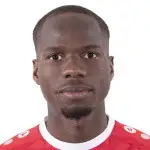 Alhassan Yusufdisparo a la cabeza