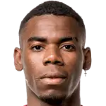 Raphael Onyedikadisparo a la cabeza