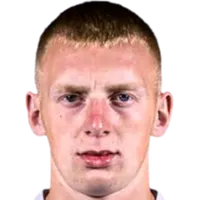 Jakub Szymańskidisparo a la cabeza