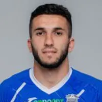 Shahrom Samievdisparo a la cabeza