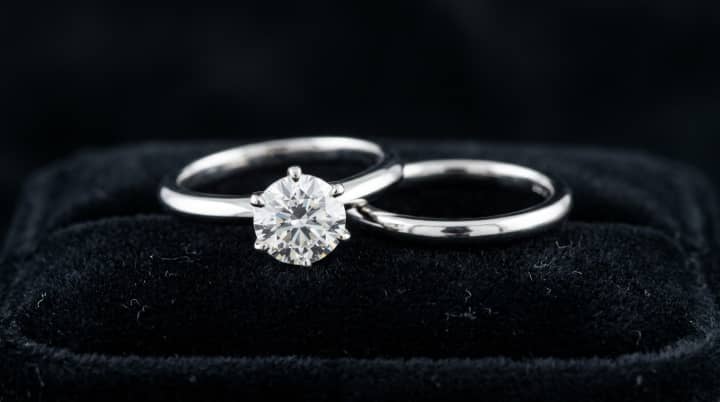 Diamond engagement ring and wedding band for grading and offer review