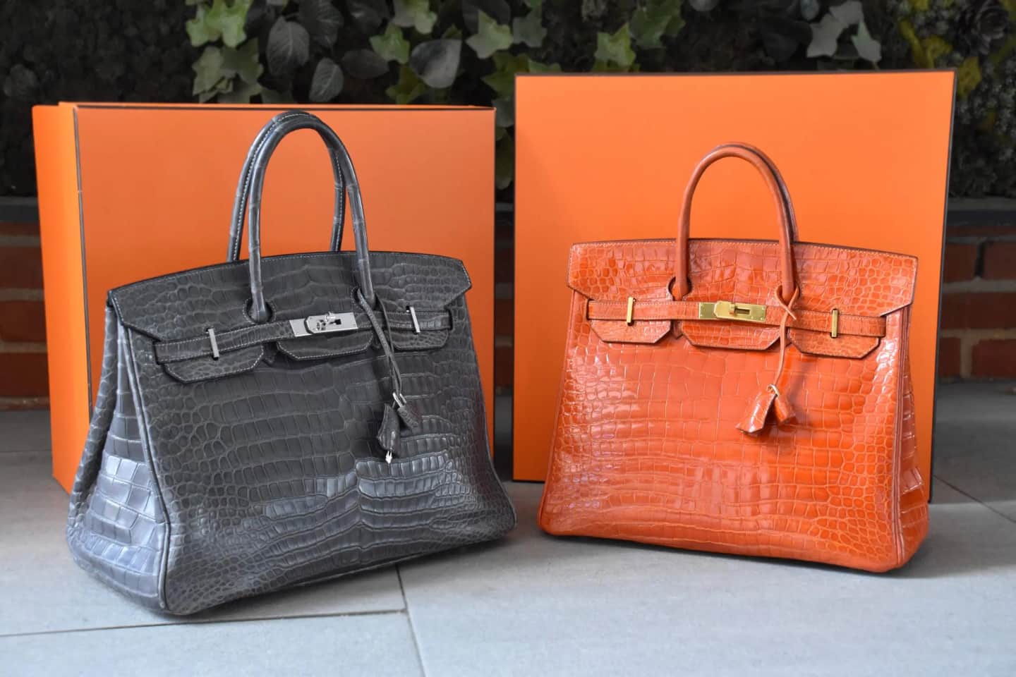 Designer luxury handbag - loans and purchase of name-brand bags