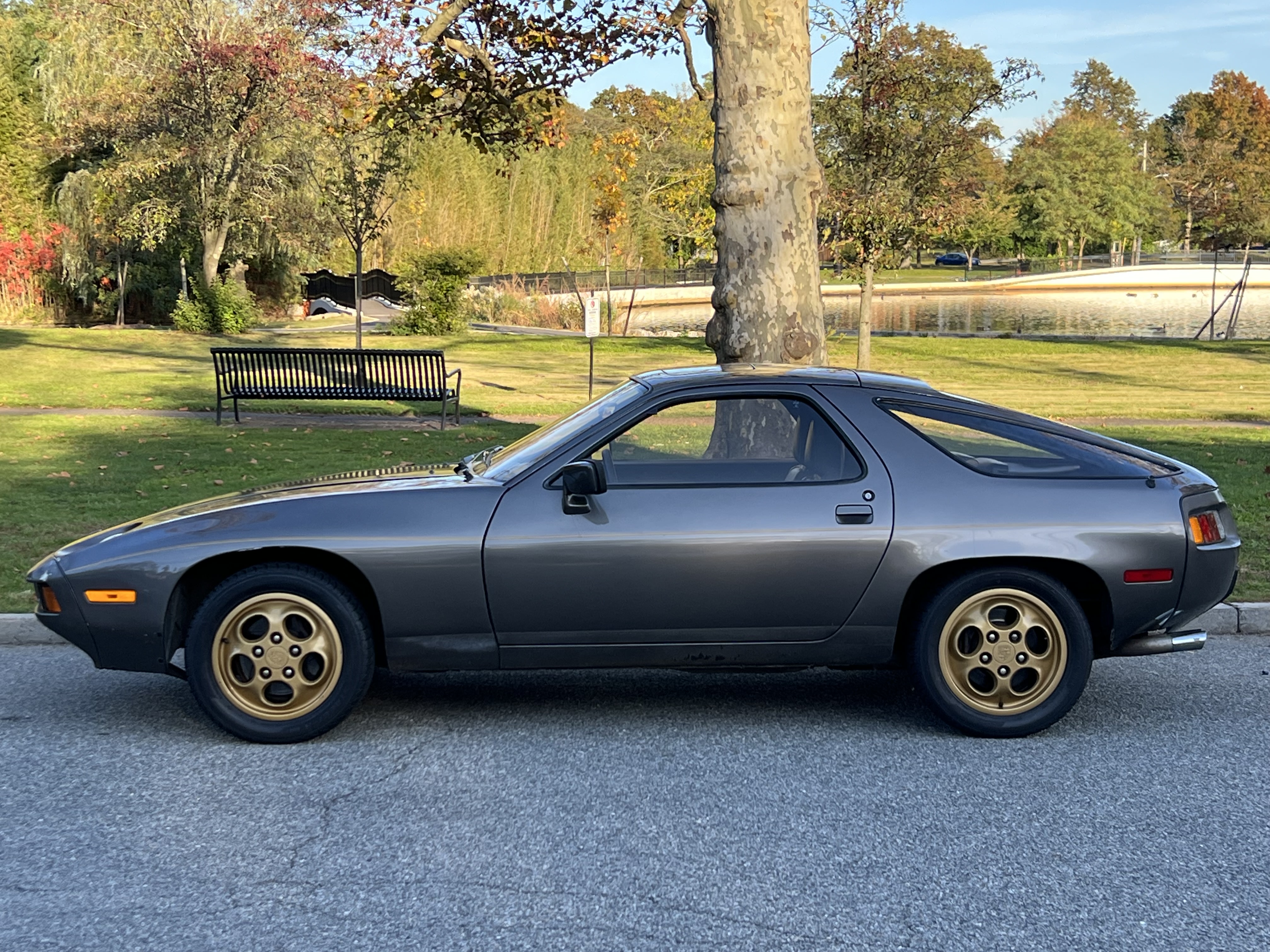 Porsche 928 photo 26