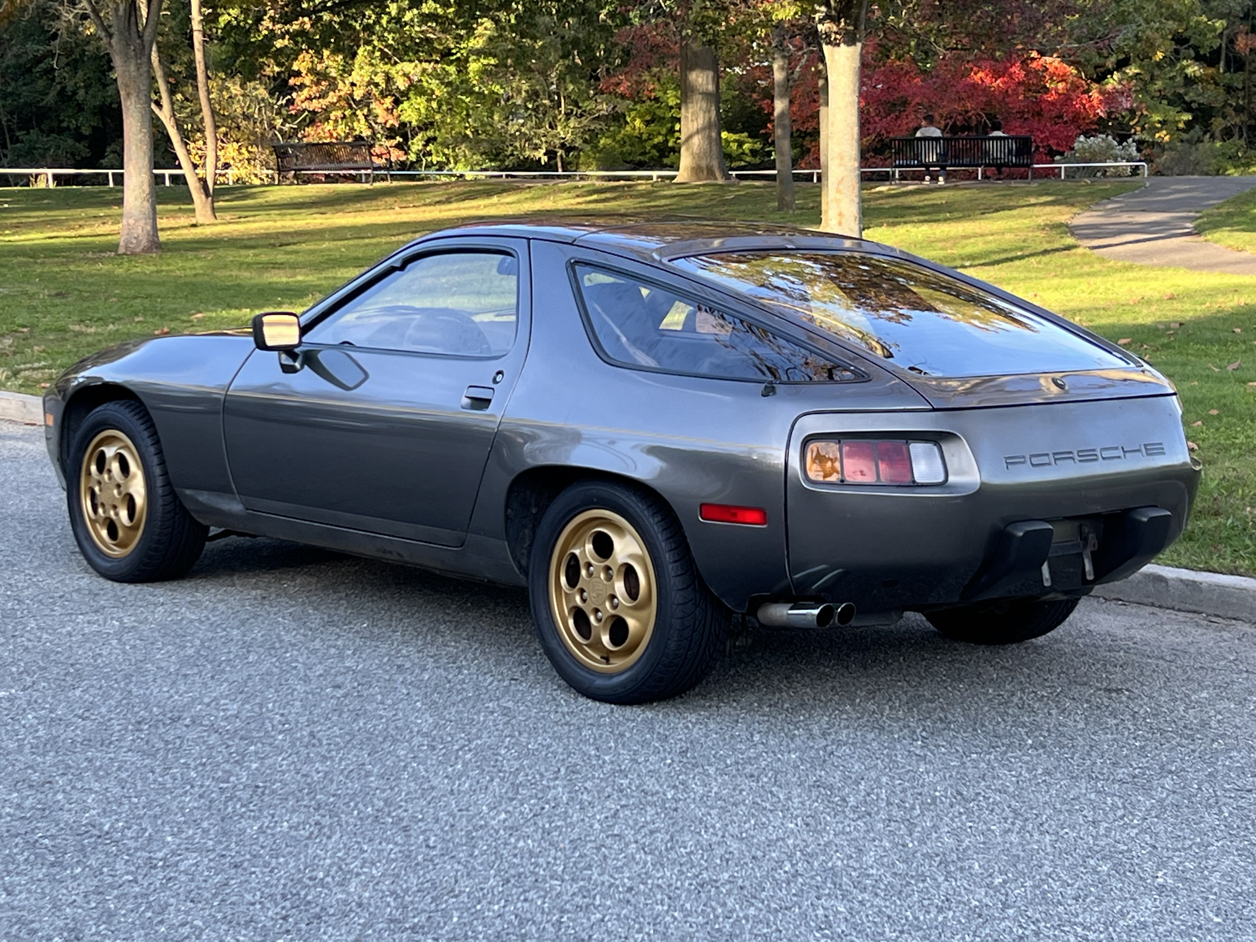 Porsche 928 photo 27