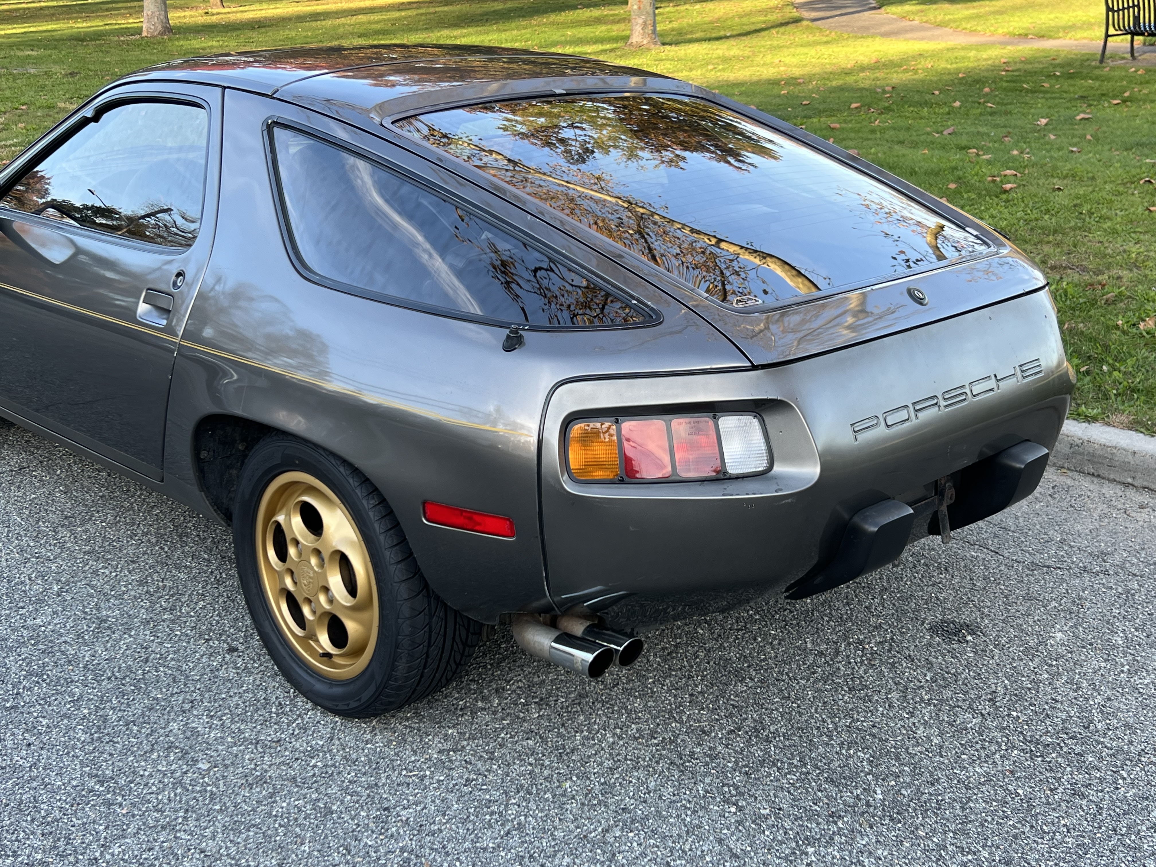 Porsche 928 photo 34