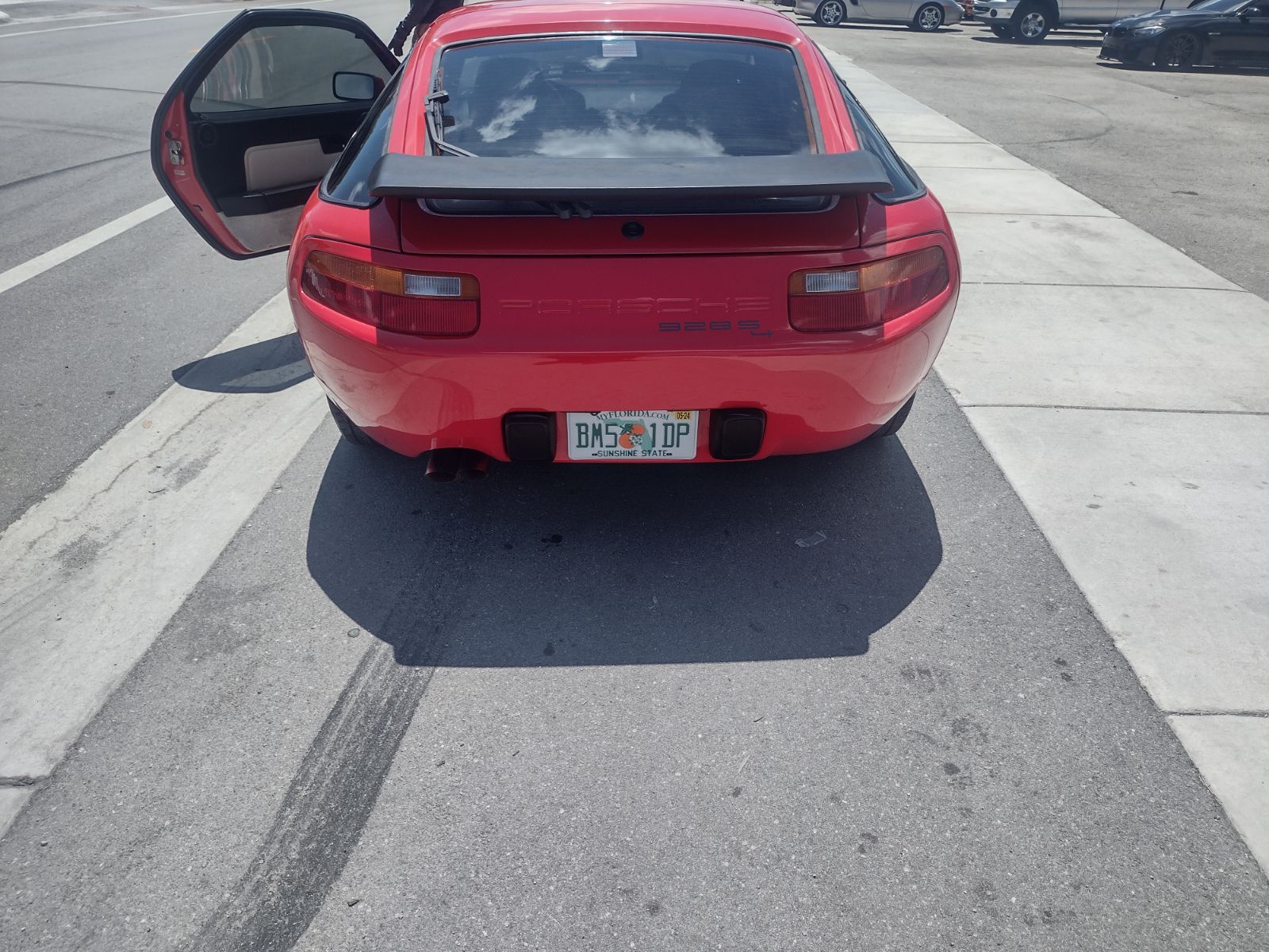 Porsche 928 S4 photo 10